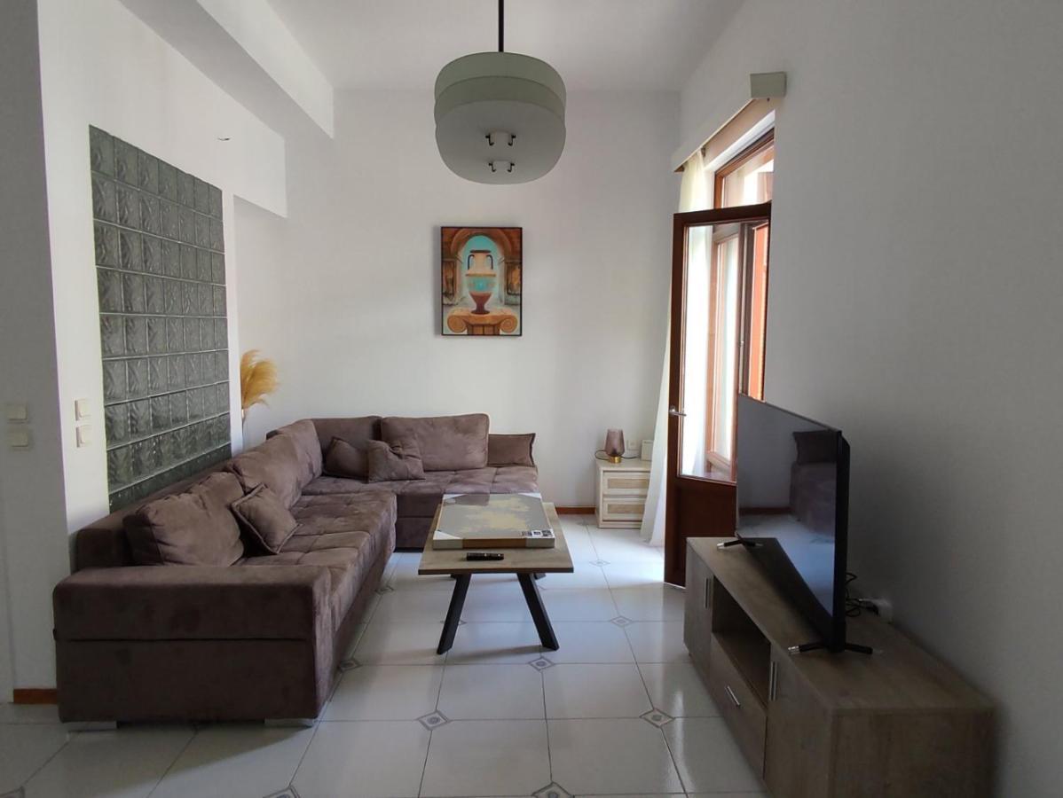 Dr. J. Spon Apartment Nafpaktos Exterior photo